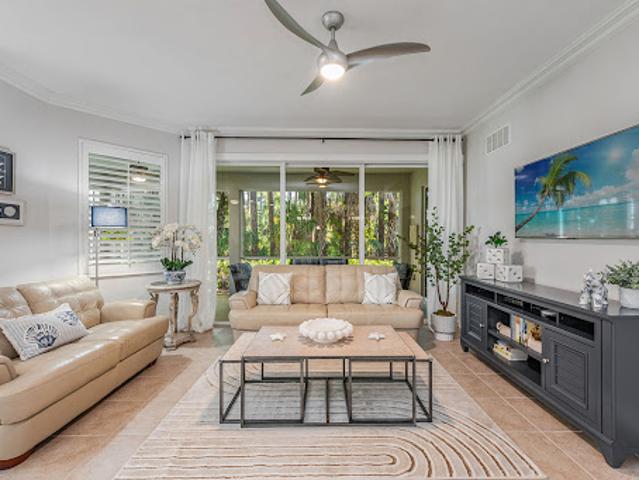 Apartment for sale in Naples, Florida