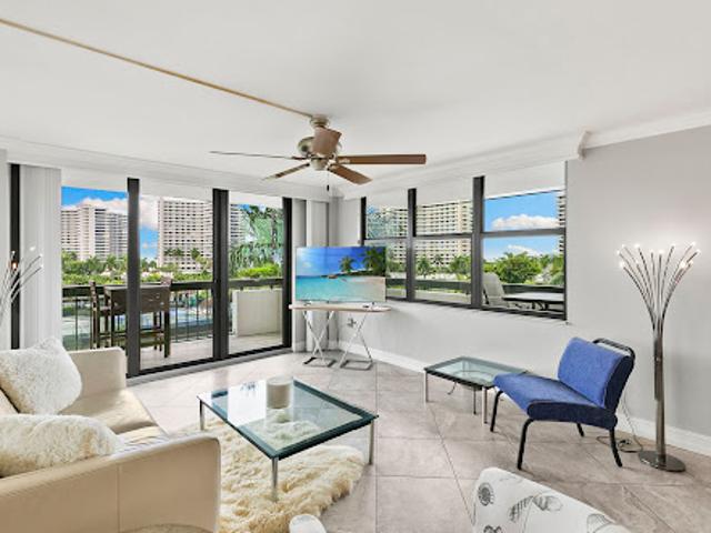 Apartment for sale in Marco Island, Florida