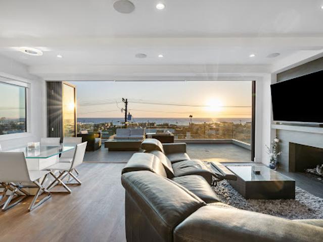 Apartment for sale in Hermosa Beach, California