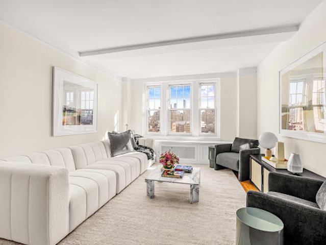 Apartment for sale in Arverne, New York