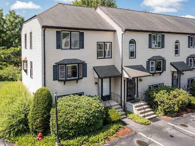 Apartment for sale in Millis, Massachusetts