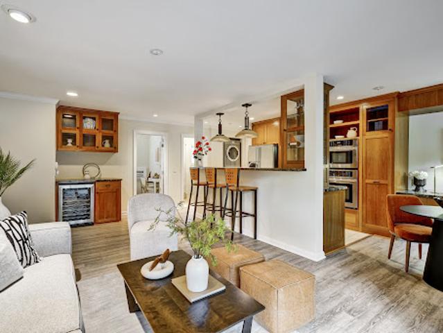 Apartment for sale in Los Altos Apartment for sale in Los Altos