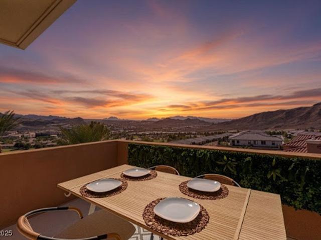 Apartment for sale in Henderson, Nevada