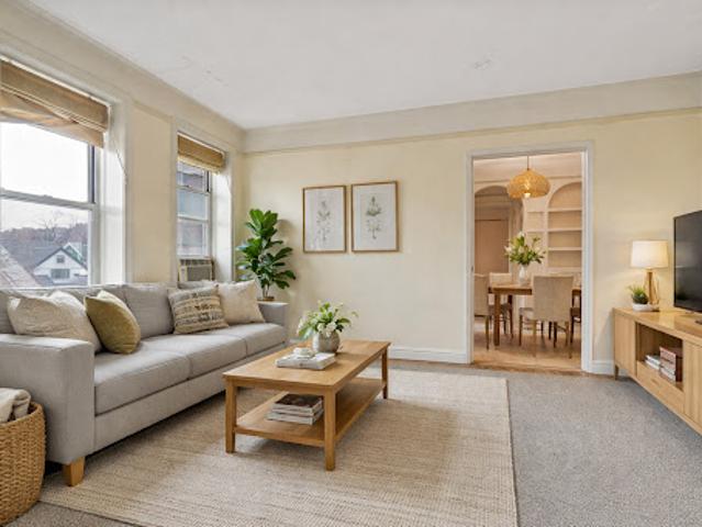Apartment for sale in Arverne, New York