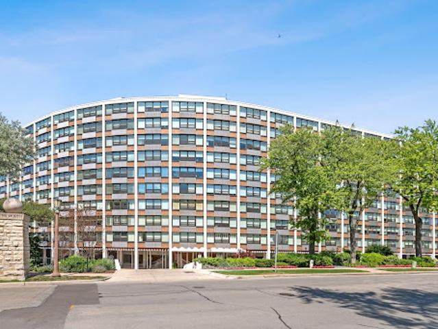 Apartment for sale in Wilmette, Illinois