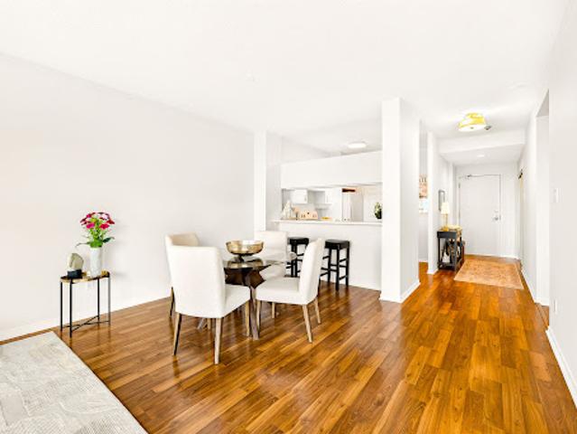Apartment for sale in Oakville, Ontario