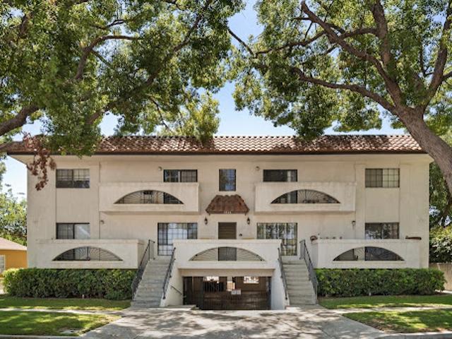 Apartment for sale in Burbank, California