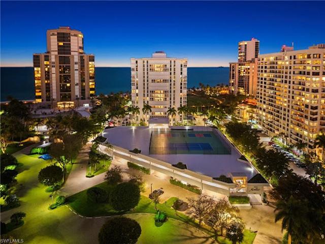 Apartment for sale in Naples, Florida