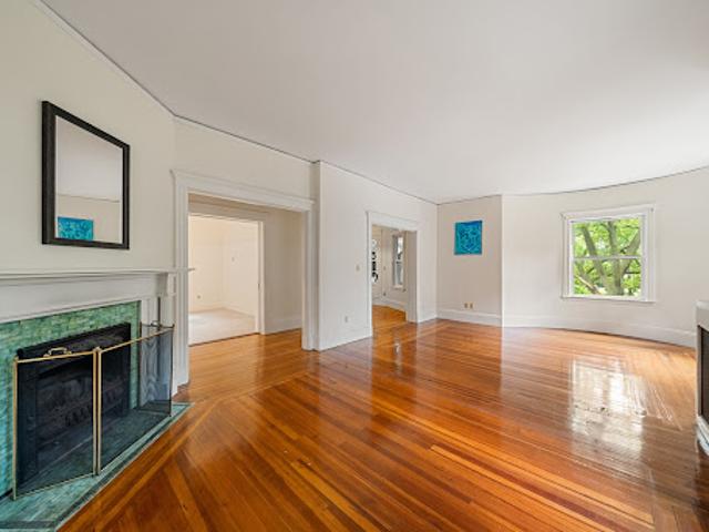 Apartment for sale in Brookline