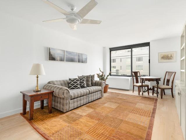 Apartment for sale in Arverne, New York
