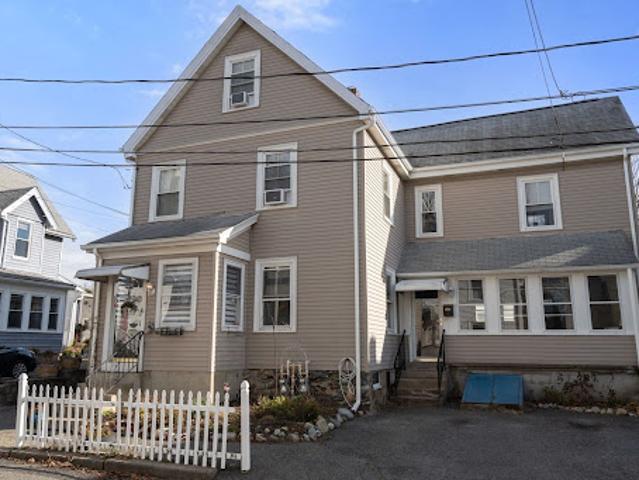 Apartment for sale in Auburndale, Massachusetts