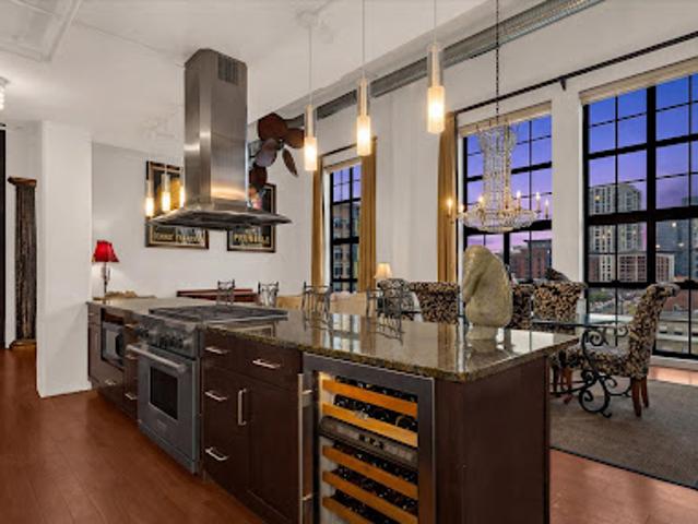 Apartment for sale in Gibsonton, Maryland