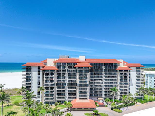 Apartment for sale in Marco Island