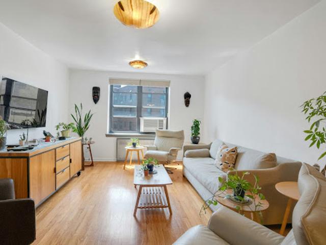 Apartment for sale in The Bronx, Arverne