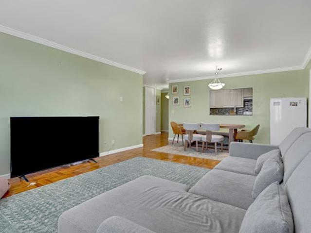 Apartment for sale in Fort Lee, New Jersey