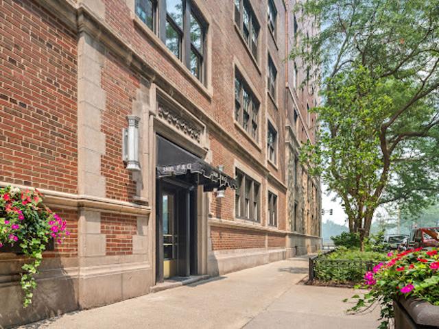 Apartment for sale in Chicago Park, Illinois
