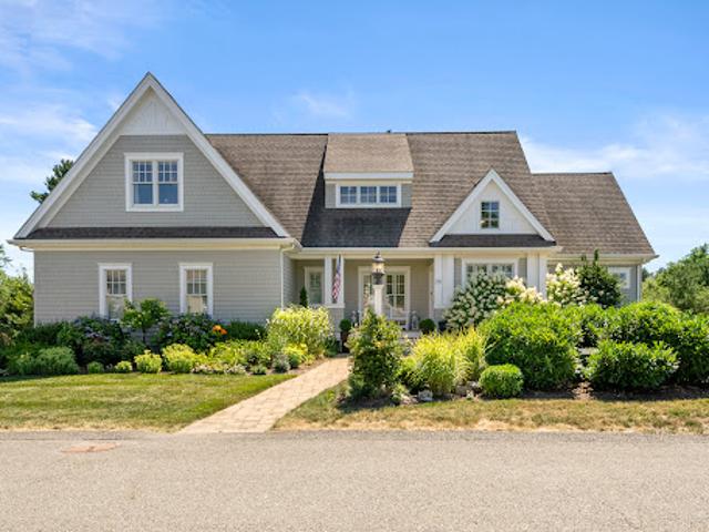 Apartment for sale in Cohasset, Massachusetts