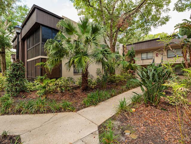 Apartment for sale in Temple Terrace, Florida