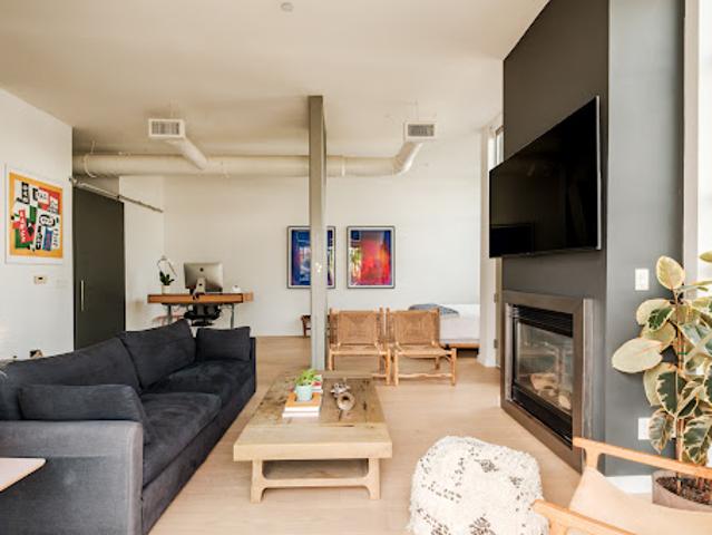 Apartment for sale in Santa Monica, California