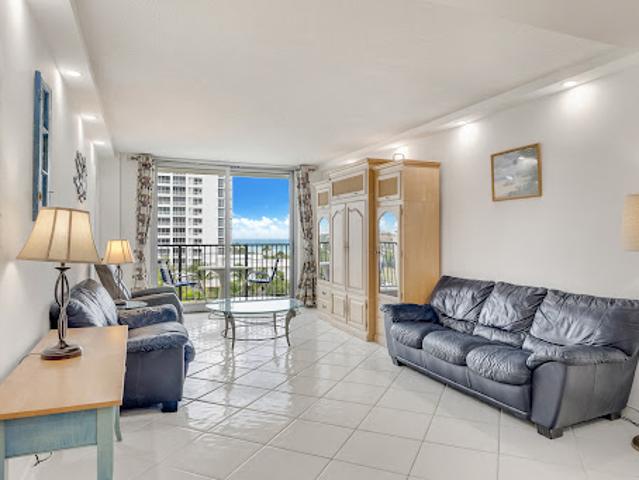 Apartment for sale in Surfside, Florida