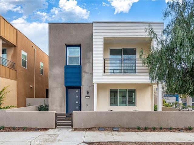 Apartment for sale in Irvine, California