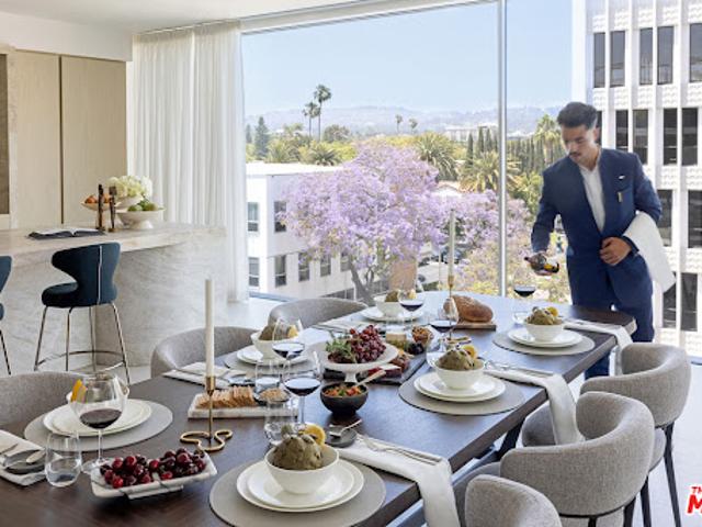 Apartment for sale in Beverly Hills, California