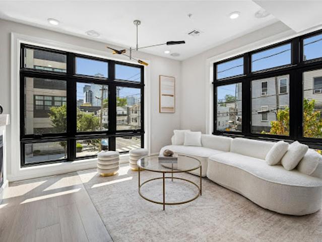 Apartment for sale in Hudson, New Jersey