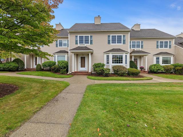 Apartment for sale in Westborough, Worcester County