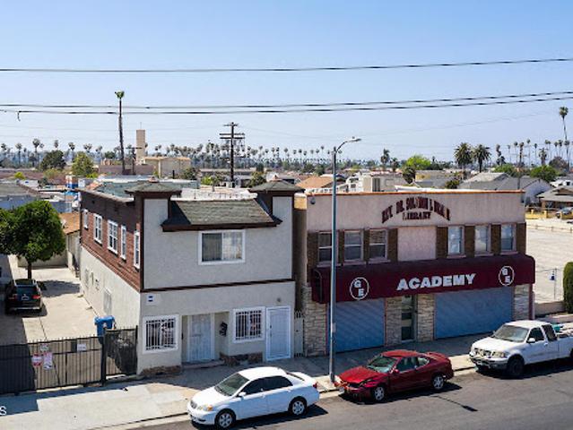 Apartment for sale in Los Angeles, California