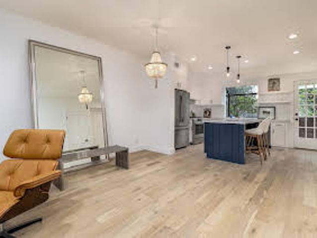 Apartment for sale in Santa Monica Apartment for sale in Santa Monica