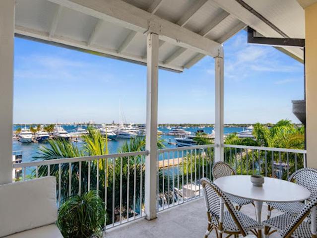 Apartment for sale in West Palm Beach, Florida