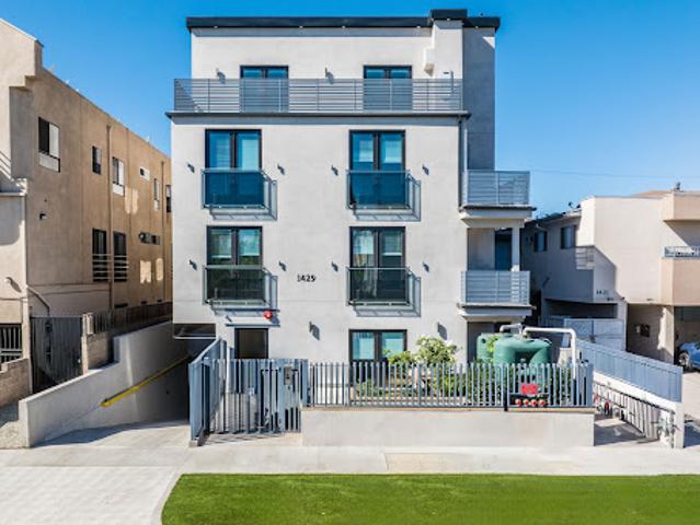 Apartment for rent in Canoga Park, California