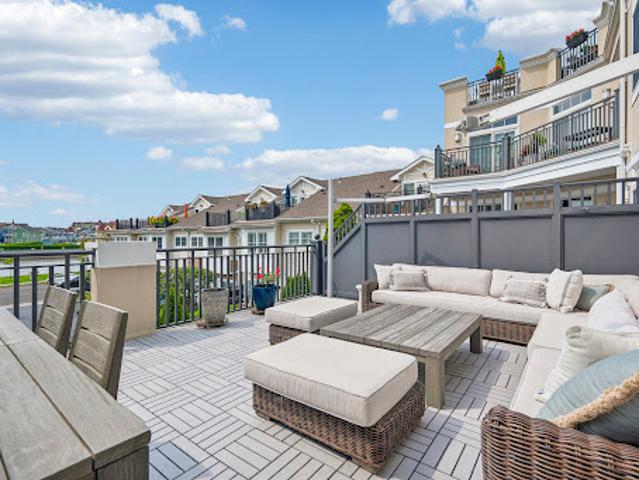 Apartment for sale in Monmouth, New Jersey