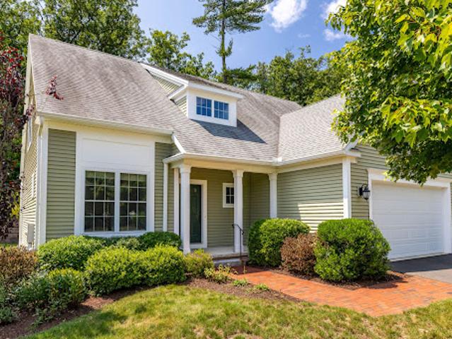 Apartment for sale in Simsbury, Connecticut