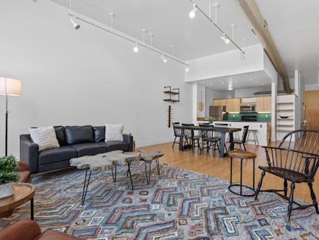 Apartment for sale in Peaks Island, Maine