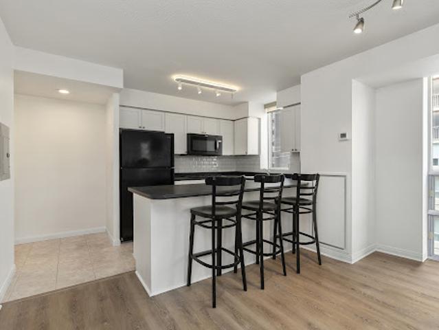Apartment for sale in Woburn, Ontario