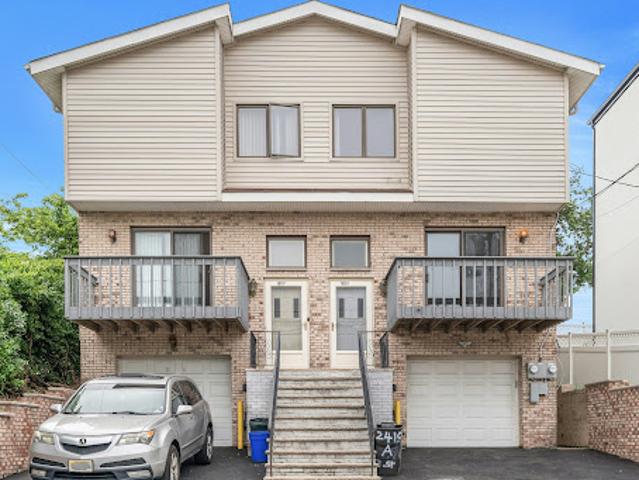 Apartment for sale in Fort Lee, New Jersey