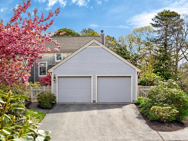Apartment for sale in South Yarmouth, Massachusetts