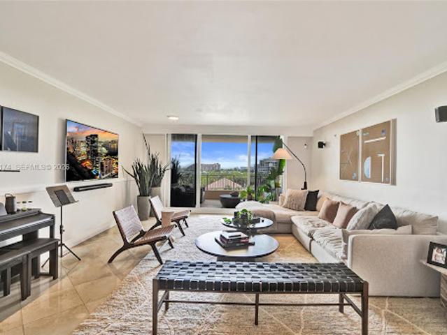 Apartment for sale in Key Biscayne, Florida