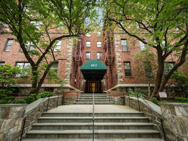 Apartment for sale in Mount Vernon, New York