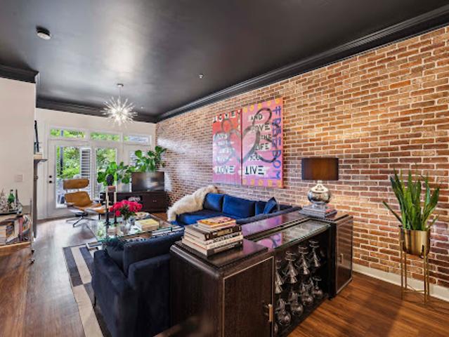 Apartment for sale in Roswell