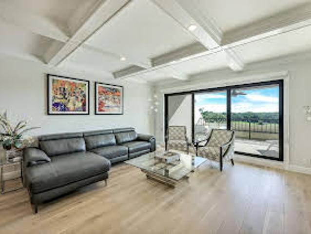 Apartment for sale in Naples