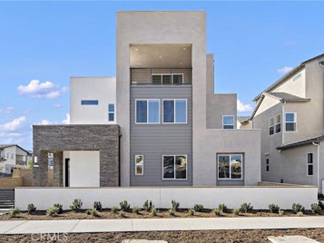 Apartment for sale in Irvine, California