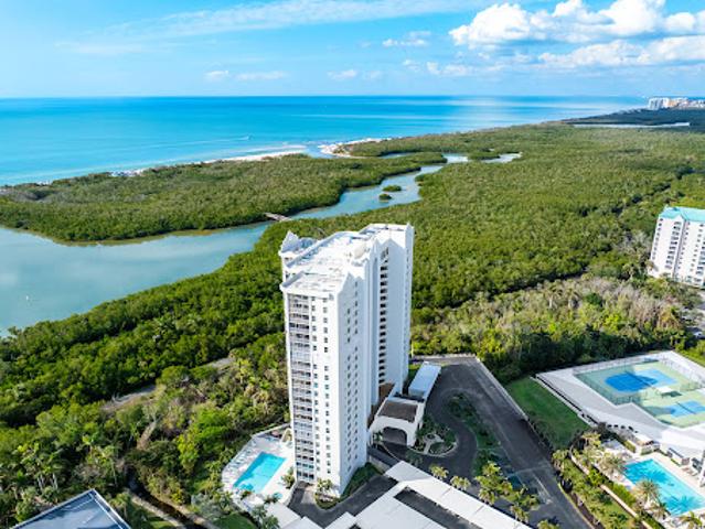 Apartment for sale in Naples, Florida