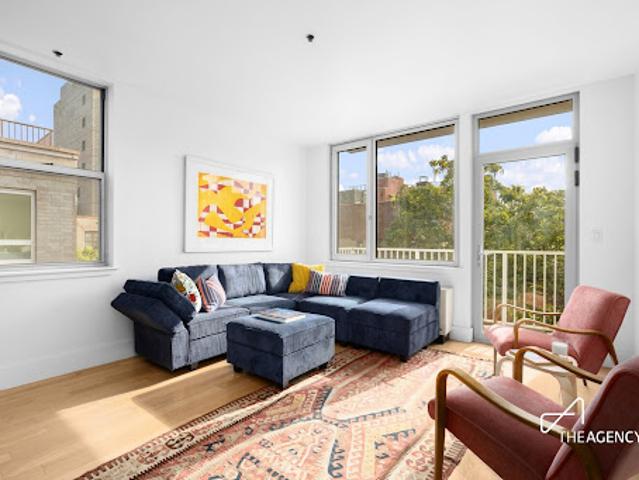 Apartment for sale in Arverne, New York