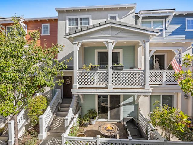 Apartment for sale in Oxnard, California