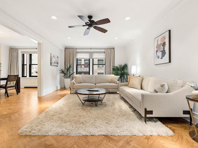 Apartment for sale in Arverne, New York