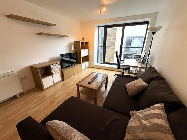 Apartment to rent in Bluebell, North Tipperary