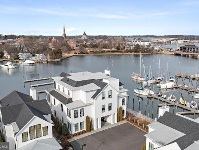 Apartment for sale in Annapolis, Maryland