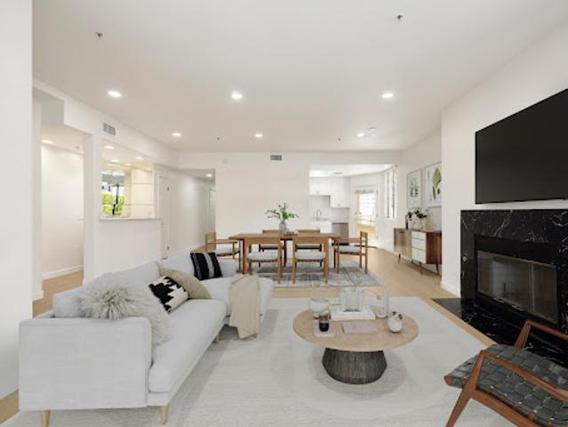 Apartment for sale in Canoga Park, California